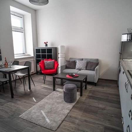Apartmanovy Dum Sklipek 特鲁特诺夫 外观 照片