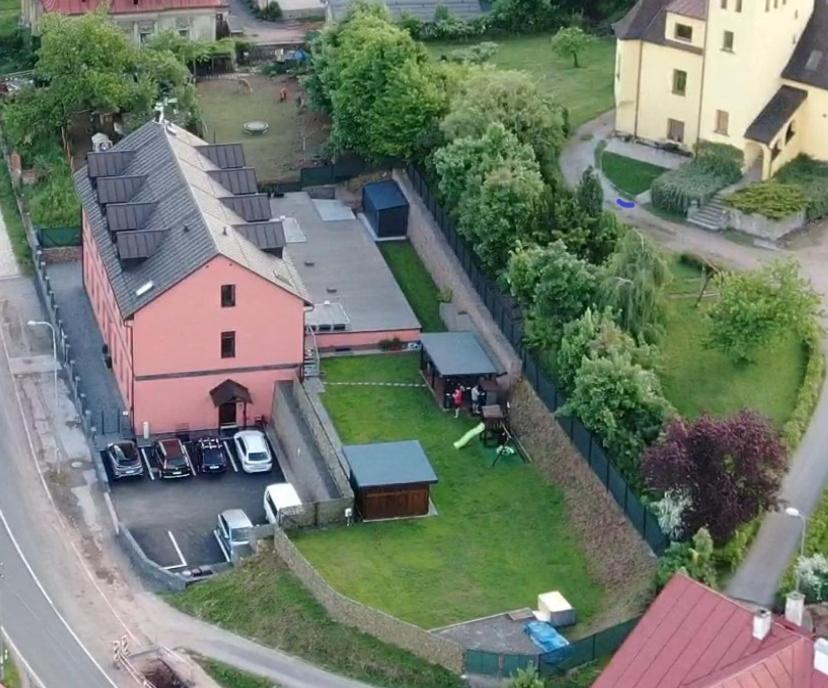 Apartmanovy Dum Sklipek 特鲁特诺夫 外观 照片