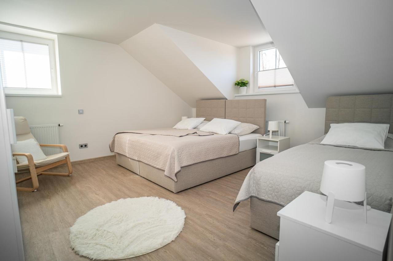 Apartmanovy Dum Sklipek 特鲁特诺夫 外观 照片