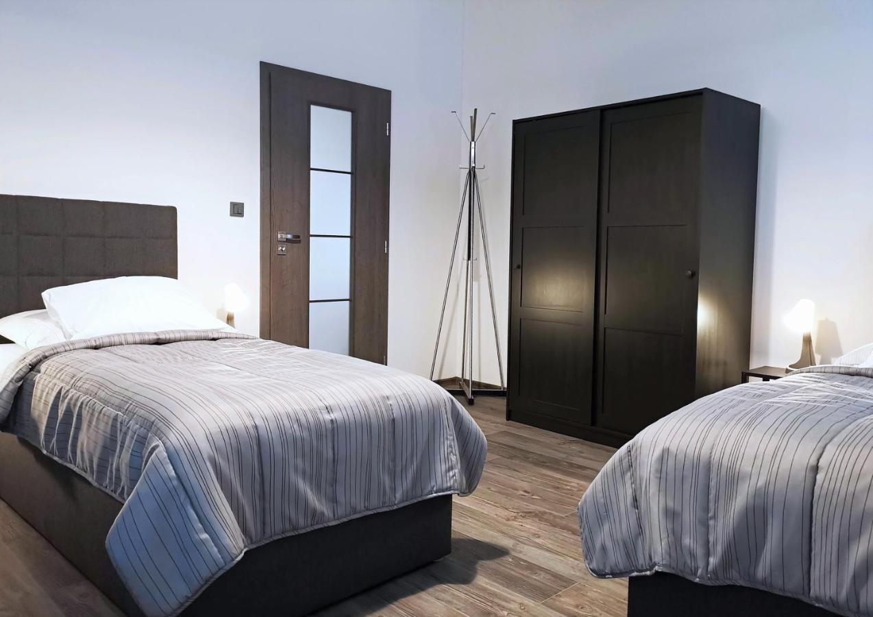Apartmanovy Dum Sklipek 特鲁特诺夫 外观 照片