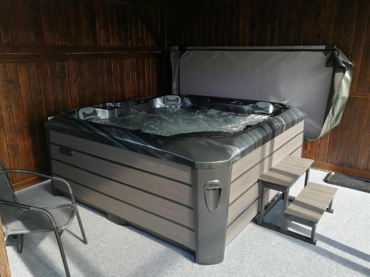 Apartmanovy Dum Sklipek 特鲁特诺夫 外观 照片