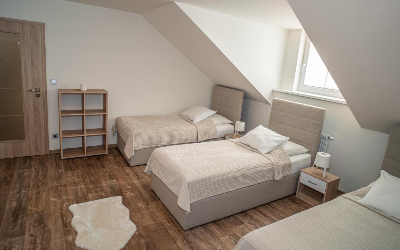 Apartmanovy Dum Sklipek 特鲁特诺夫 外观 照片