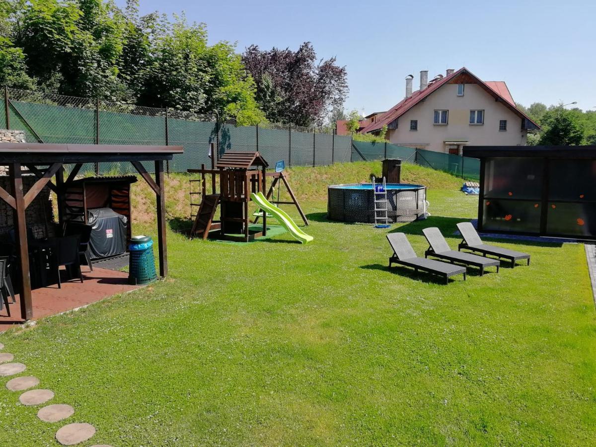 Apartmanovy Dum Sklipek 特鲁特诺夫 外观 照片