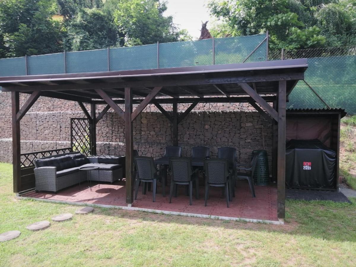 Apartmanovy Dum Sklipek 特鲁特诺夫 外观 照片