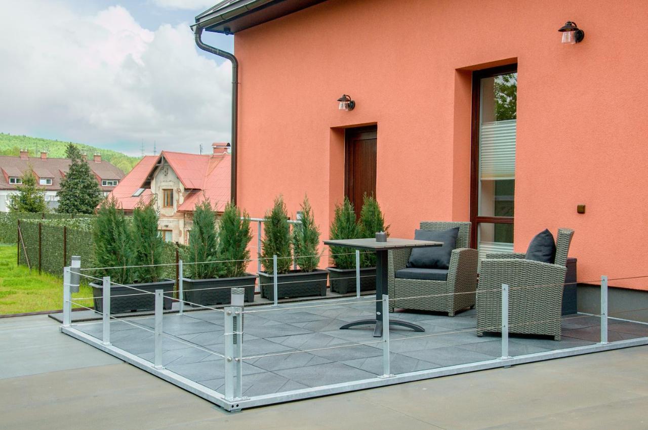 Apartmanovy Dum Sklipek 特鲁特诺夫 外观 照片