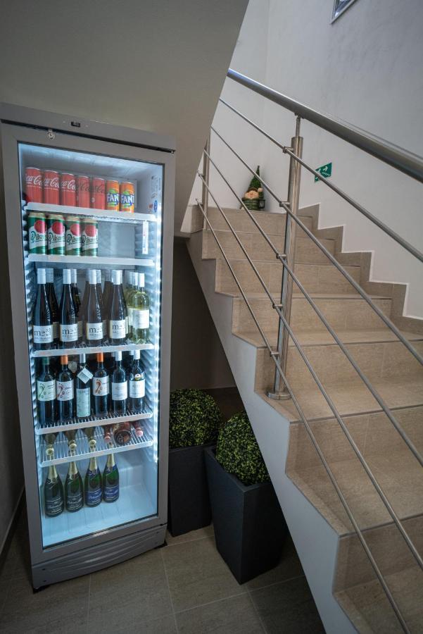 Apartmanovy Dum Sklipek 特鲁特诺夫 外观 照片