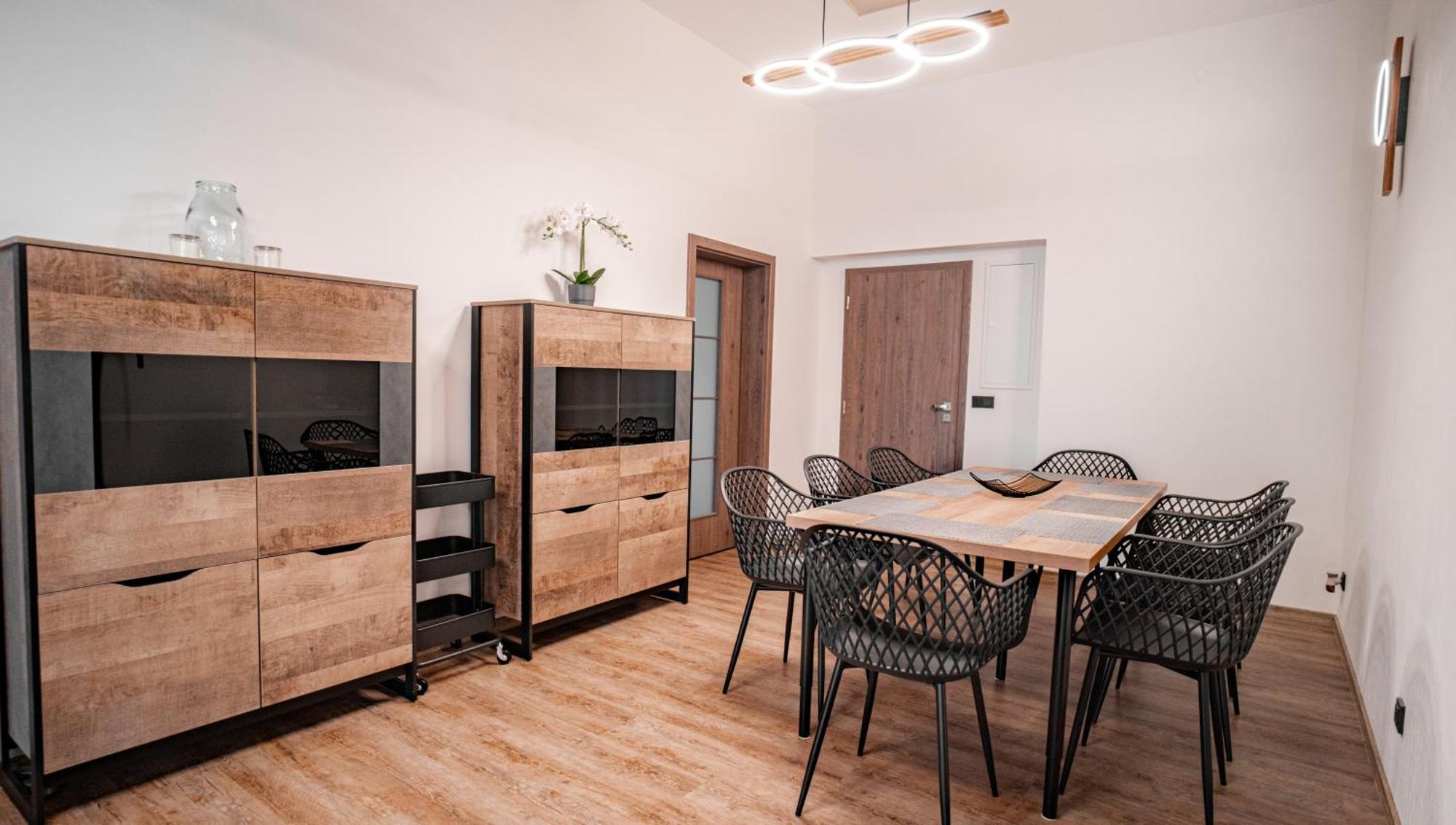 Apartmanovy Dum Sklipek 特鲁特诺夫 外观 照片